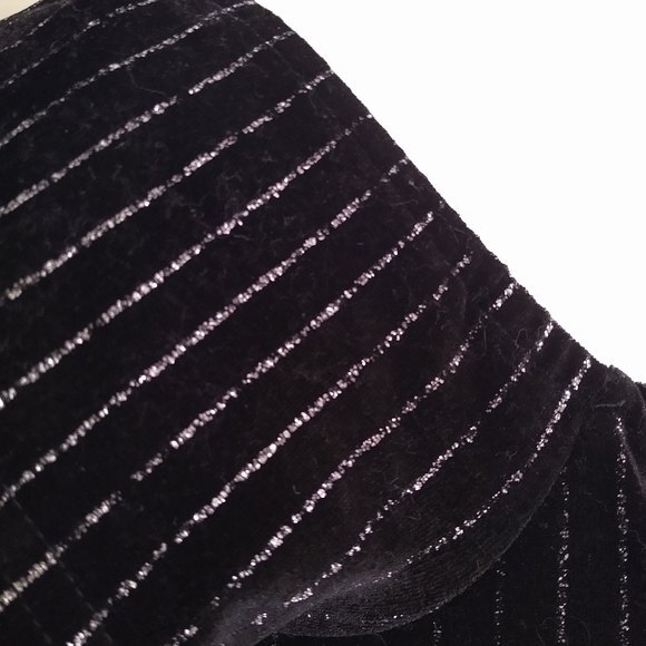 Forever 21 Black and Silver Crop Top Sz M - Picture 5 of 5